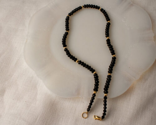 Onyx-Gold-Necklace-2