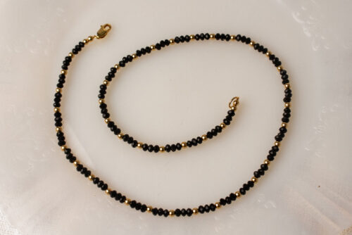 Onyx-Gold-Necklace-Small-2